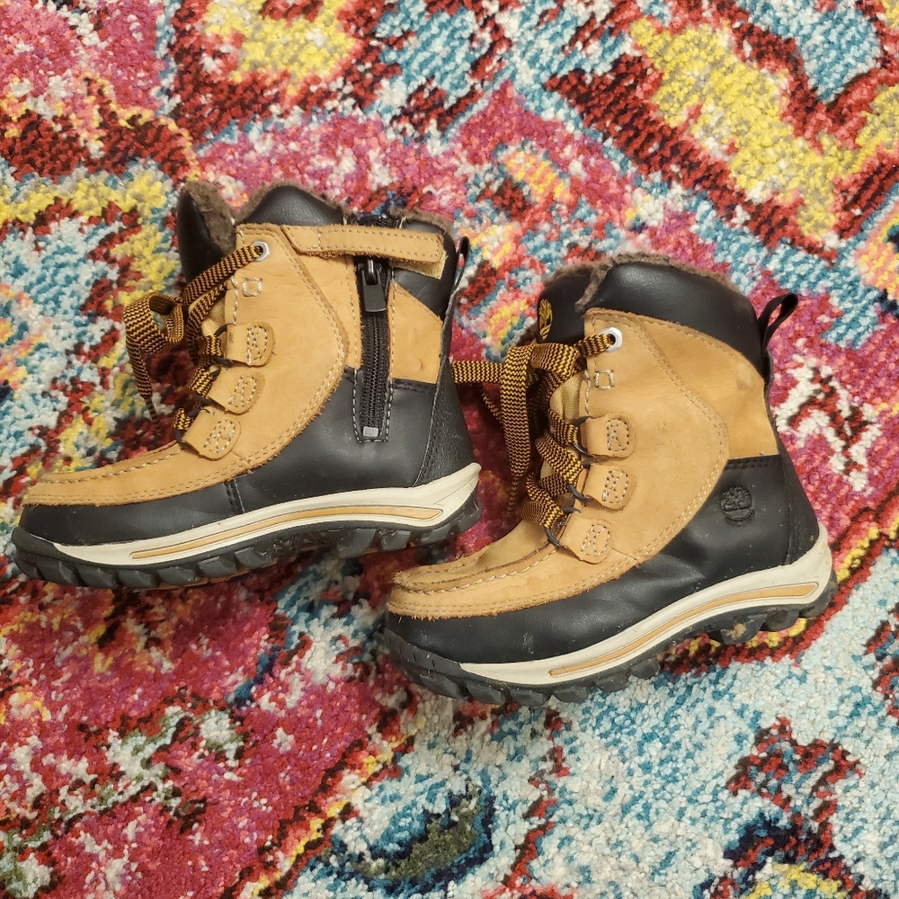 SOLD Timberland Snow Boots - Picture 2 of 6